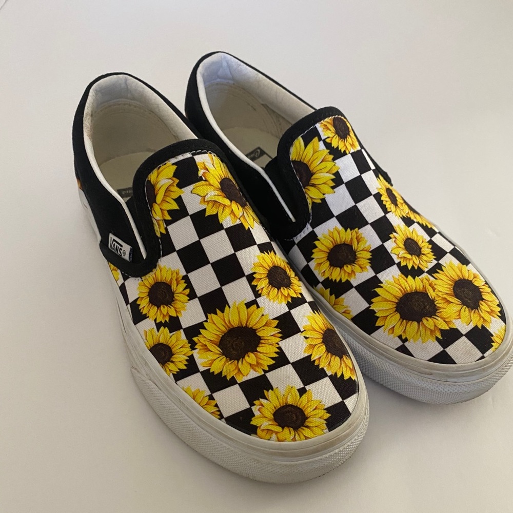 Daisy VANS!